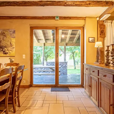 Les Vieilles Pierres Holiday home *